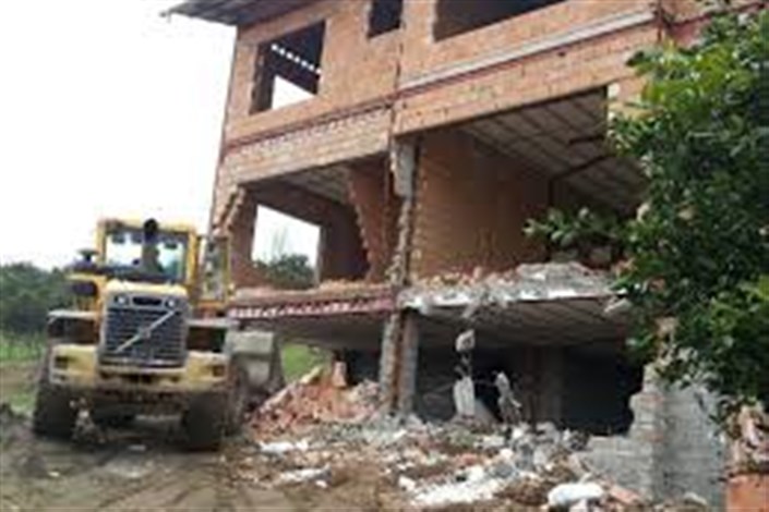 تخریب ساخت و سازهای غیرمجاز در آران وبیدگل
