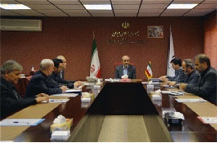 جلسه هیات مدیره استقلال با وزیر ورزش/ خانه تکانی در باشگاه 