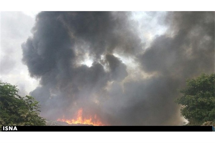  افزایش دما و فشردگی زباله ها  جنگل چالوس  را آتش زد/ تصاویر