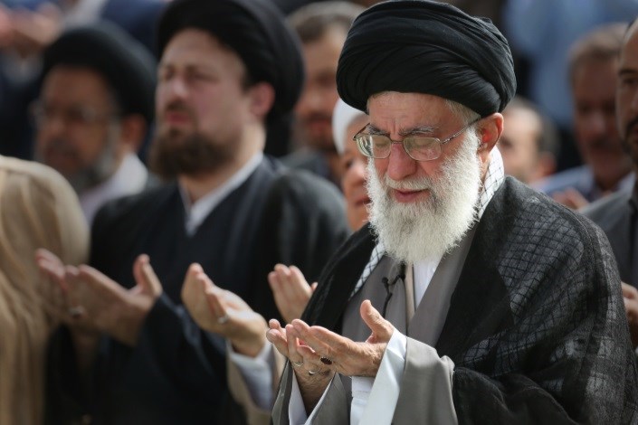 اقامه نماز عید فطر به امامت رهبر انقلاب