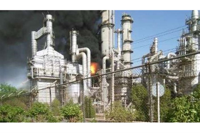  مهار آتش در پالایشگاه نفت و گاز شاهرود