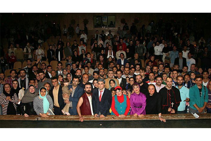 "دپوتات" در اردبیل به روی صحنه رفت/ اجرای آینده این نمایش در تبریز