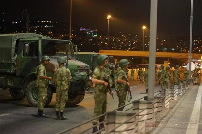 وزارت کشور ترکیه ۳۴ افسر از جمله ۵ ژنرال ارتش را برکنار کرد