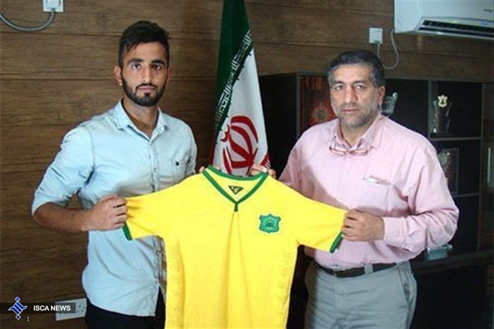 پاپی به جمع طلایی‌پوشان پیوست