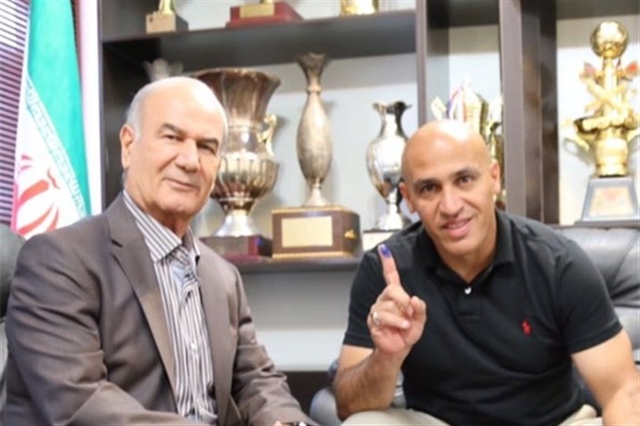 قرارداد منصوریان با استقلال امضا شد