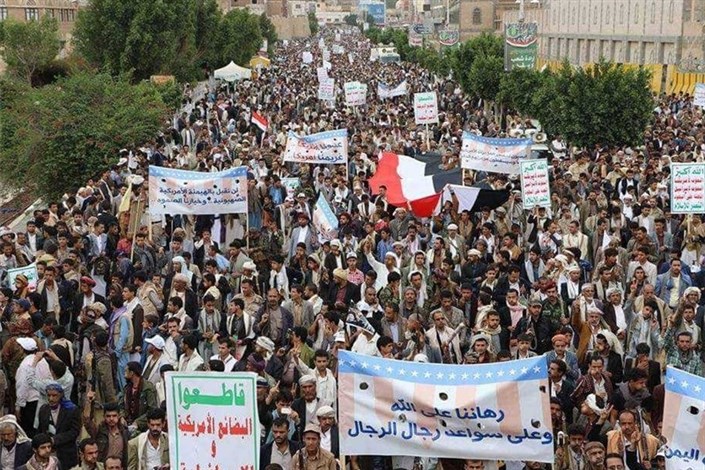 یمنی ها از استان های مختلف راهی میدان السبعین صنعا شدند