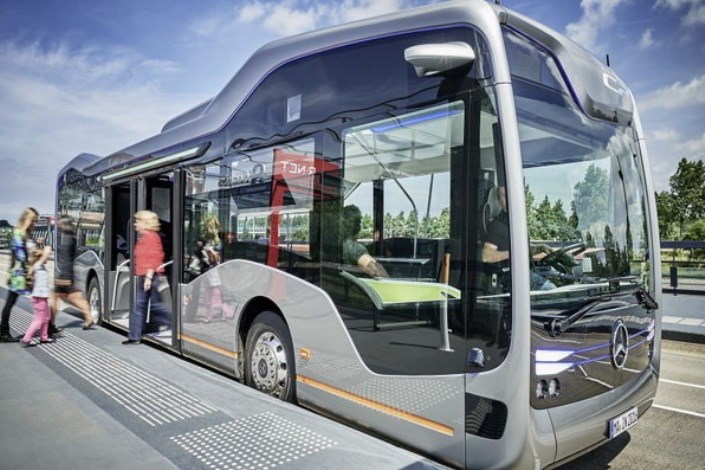 مرسدس بنز این بار اتوبوس هوشمند تولید می کند