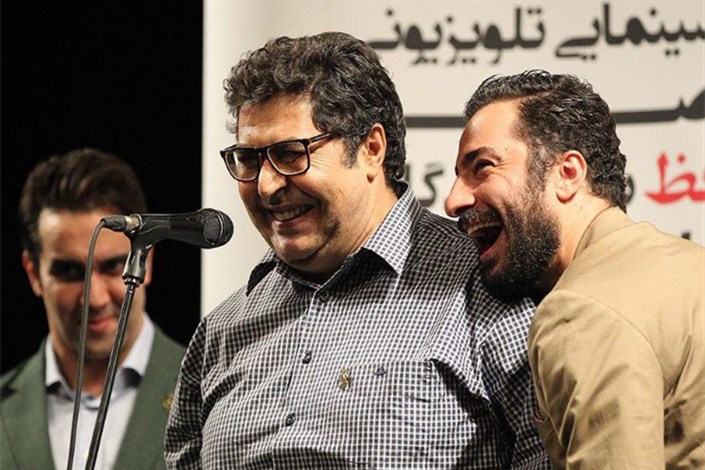 اهدای جایزه بهترین بازیگر مرد سینمایی جشن حافظ به نوید محمدزاده