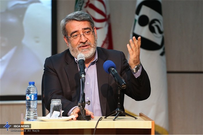 وزیر کشور:  تجمعات احمدی نژاد باید مجوز قانونی داشته باشد 