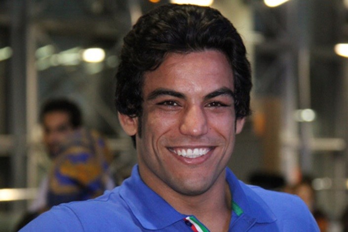 حبیب اخلاقی: سنگ هم ببارد ما باید نتیجه بگیریم