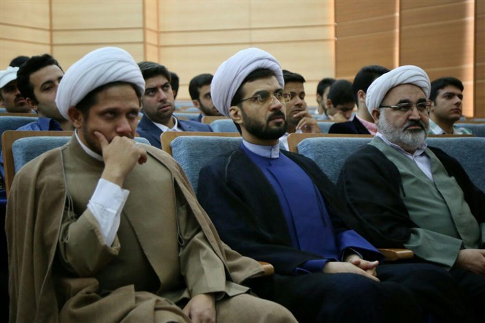 نشست سراسری دبیران تشکل های دانشگاه آزاد اسلامی آغاز شد