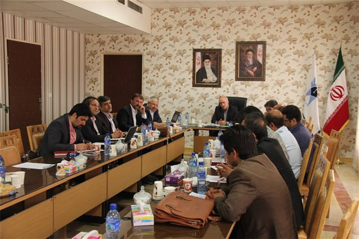 نشست مشترک کارشناسان نفتی روس با مدیران ارشد دانشگاه آزاد اسلامی تهران شمال