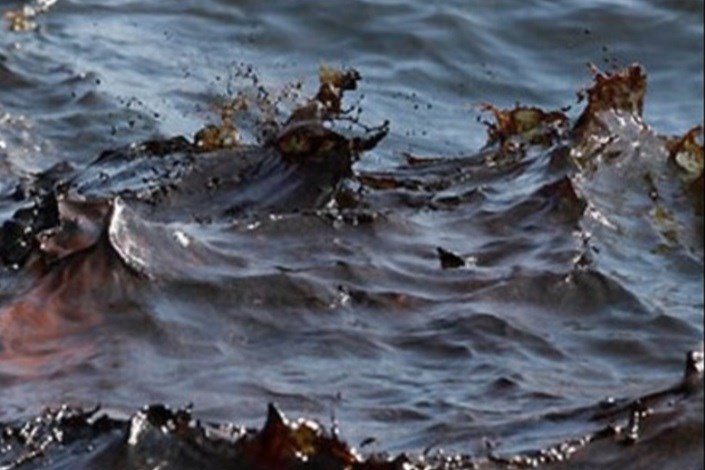 تهدید محیط زیست دریایی هرمزگان با آلودگی های نفتی 