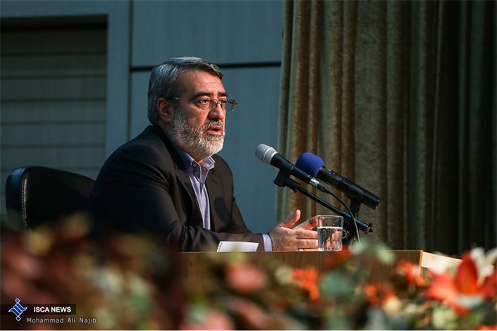 وزیر کشور: اقتصاد مقاومتی باید به عنوان الگوی مناسب توسعه به کشورهای اسلامی معرفی شود