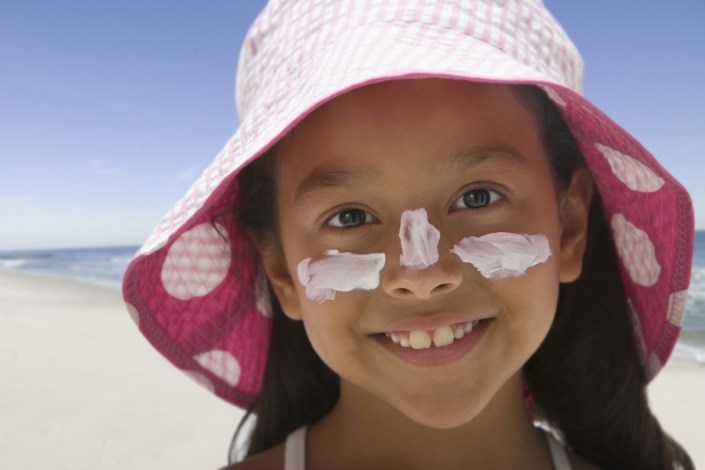 نکات مهم در خرید یک ضد آفتاب مناسب برای کودکان