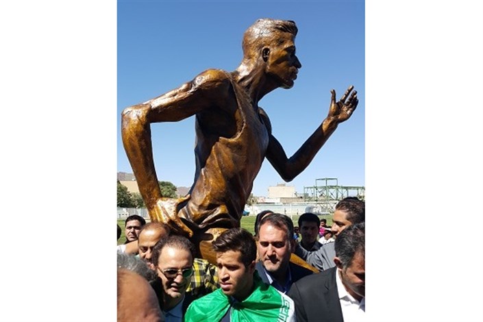 رونمایی از تندیس دونده المپیکی ایران در تربت حیدریه