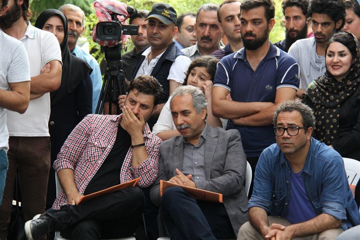 «همشهری کین» جشنواره تئاتر خیابانی شهروند لاهیجان را افتتاح کرد