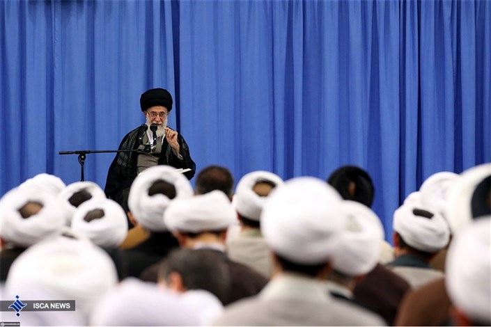 رهبر انقلاب اسلامی تأکید کردند: مهمترین وظیفه روحانیون؛ پاسخ به شبهات و مقابله با نقشه دین‌زدایی
