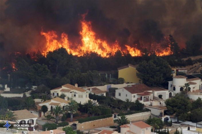 جزئیات آتش سوزی  در جنگل های اسپانیا/1400 نفر خانه هایشان را تخلیه کردند