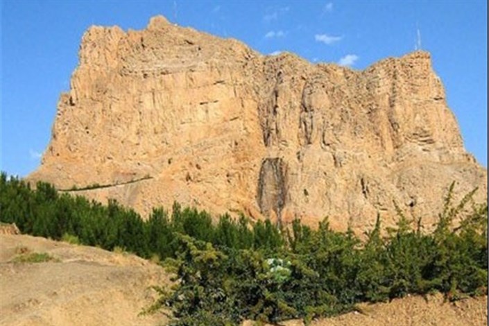 حراست از محوطه باستانی کوه صفه در مقابل سازه‌های گردشگری