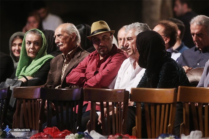 ابد و یک روز در صدر جوایز جشن خانه سینما/  اجرای "ایران ای سرای امید" به احترام محمدرضا شجریان