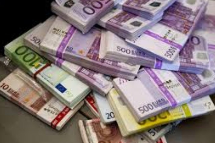 افت 898 ریالی پوند انگلیس و تقویت یورو در شبکه بانکی