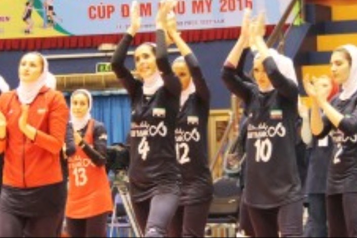 تماشاگران ویتنامی و تشویق ویژه دختران ایران