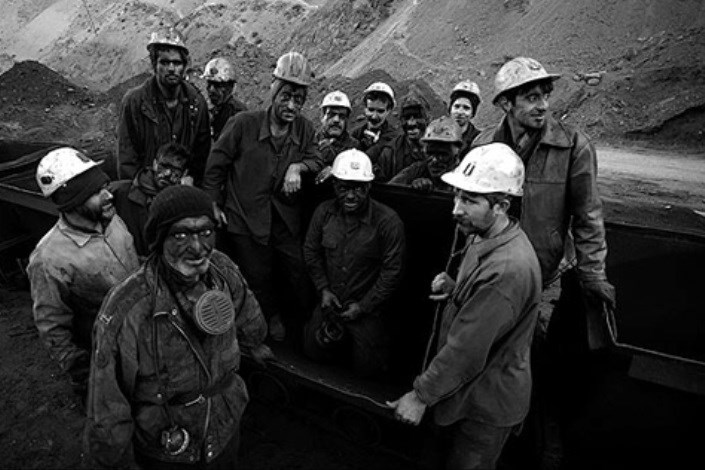 انتظار کارگران معدن طزره برای حقوق معوقه