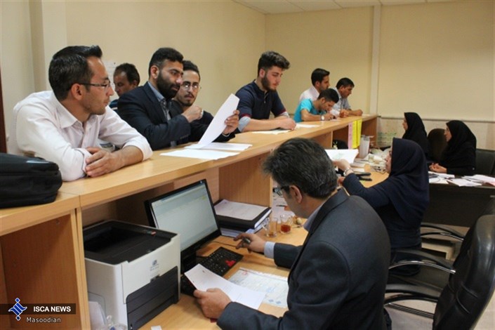 گزارشی از روند ثبت‌نام در دانشگاه آزاد اسلامی شاهرود 
