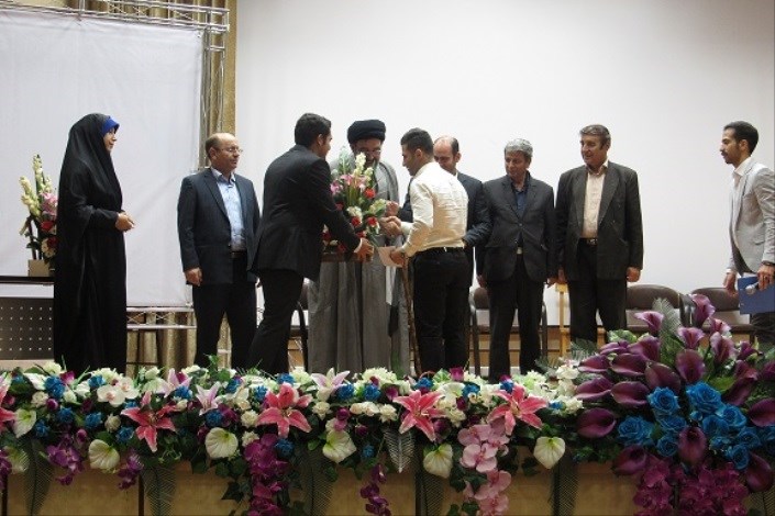 مراسم تجلیل از  دانشجوی مدال آور المپیک واحد یادگار امام خمینی(ره) شهرری