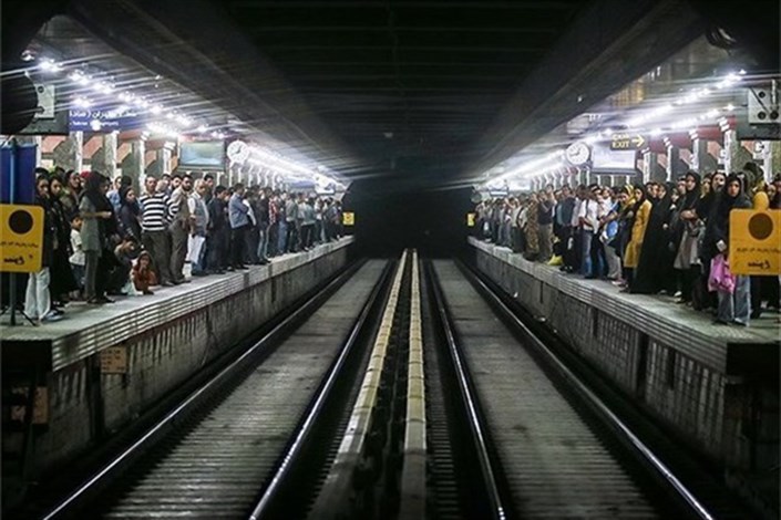 مرگ کارمند مترو در پی برخورد با قطار