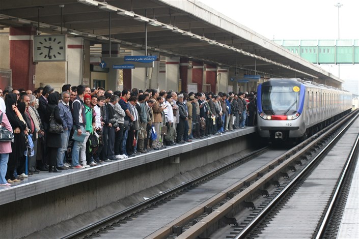 زن جوان در مترو میدان شهدا خودکشی کرد