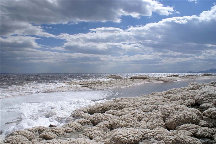 اگر دریاچه ارومیه احیا نشود سلامت دست‌کم ۱۴میلیون نفر به خطر می‌افتد