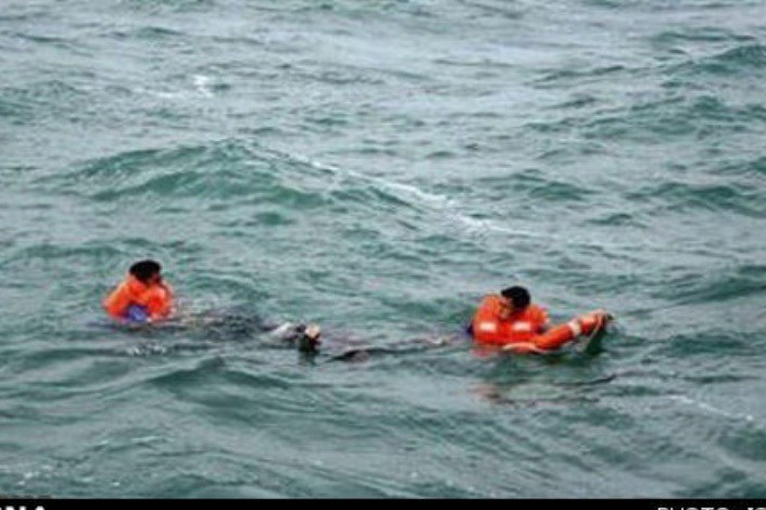 خودکشی یک‎زن از روی پل پنجم اهواز/ جستجوی غواصان برای یافتن جسد ادامه دارد