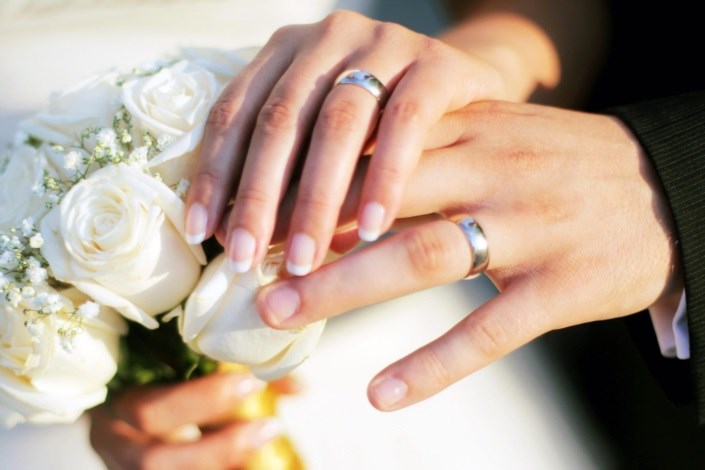 عروس و دامادهای بیمه شده واجد شرایط کمک هزینه ازدواج  دریافت می کنند