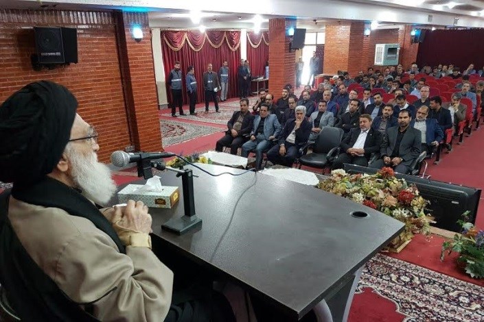 برگزاری جلسه درس اخلاق آیت الله محمودی در سالن اجتماعات واحد ورامین-پیشوا