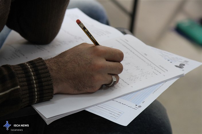 دانشجویان برای مقابله با اضطراب امتحان به دفاتر مشاوره دانشگاه آزاد اسلامی  مراجعه کنند