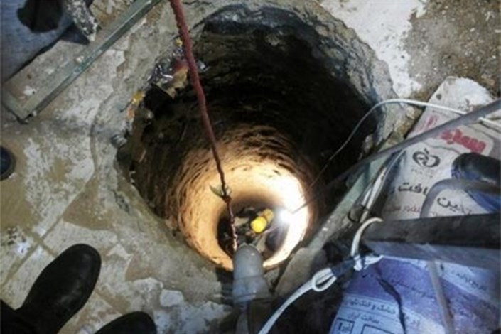 سقوط یک کارگر در چاه عمیق در میدان هفت تیر
