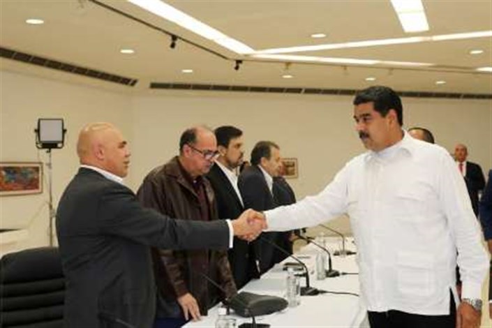 توافق دولت ونزوئلا و مخالفان بر سر دستور کار مذاکرات