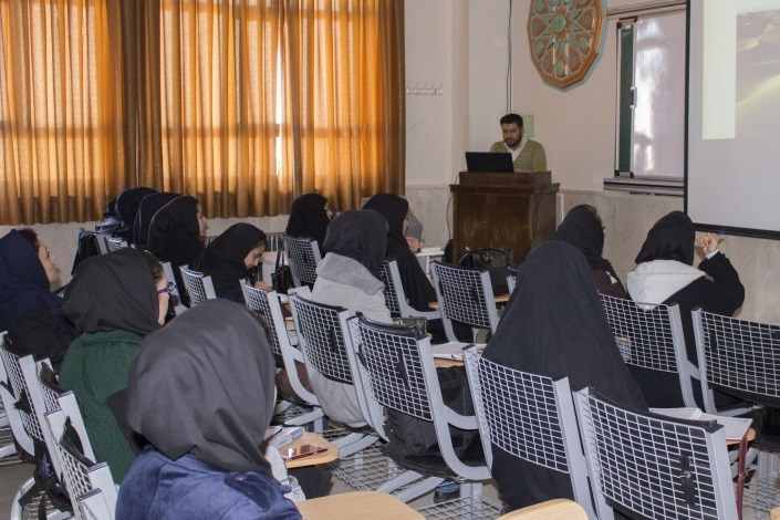 اقدامات دانشگاه آزاد اسلامی واحد بافت برای آموزش دانشجویان در زمینه کاهش طلاق