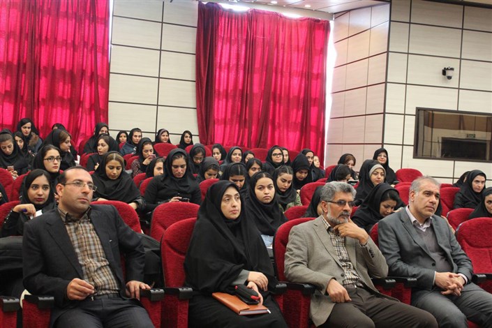 سومین نشست شورای راهبردی بانوان فرهیخته واحد تهران شرق برگزار شد