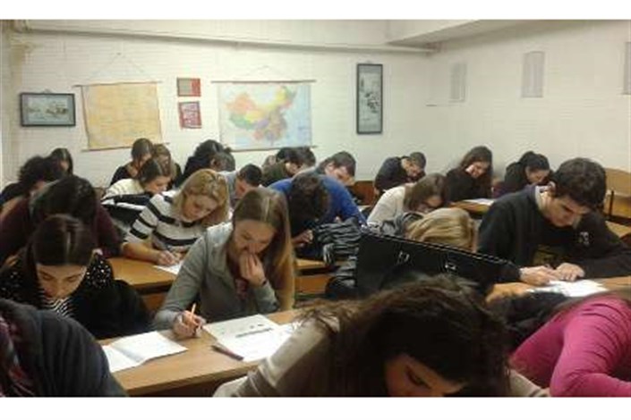 حضور دانش آموزان و دانشجویان صرب در دوره جدید آموزش زبان فارسی