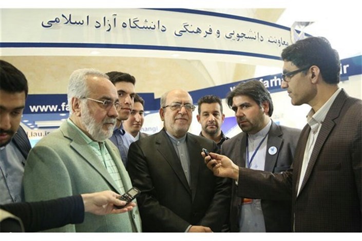 وزیر صنعت ، معدن و تجارت:دانشگاه آزاد اسلامی خارجی‌ها را شگفت‌زده کرده است