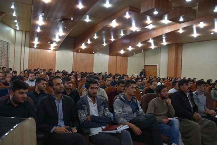 جلسه پرسش و پاسخ دانشجویان واحد بوکان  با رییس و اعضای هیئت رئیسه دانشگاه آزاد اسلامی 