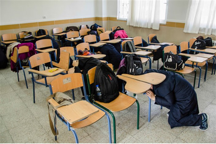 مانور زلزله در خوابگاه‌های دانشجویی دانشگاه ایلام برگزار شد