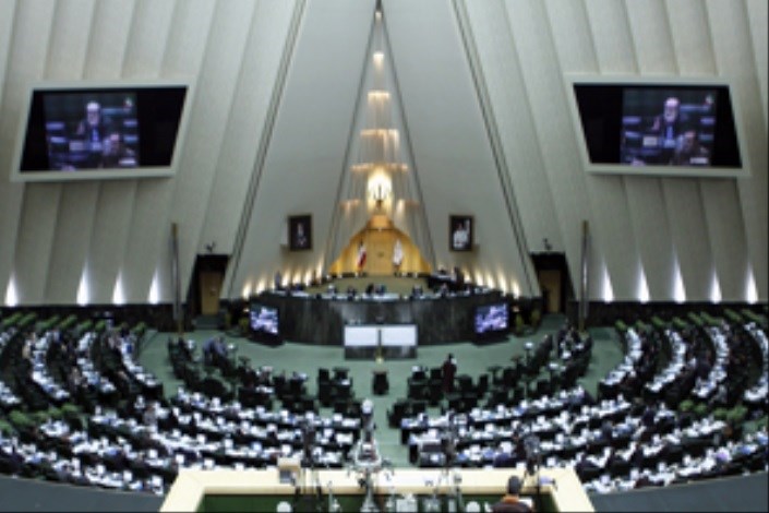  تعیین مبنای عضویت نمایندگان در کمیسیون های مجلس