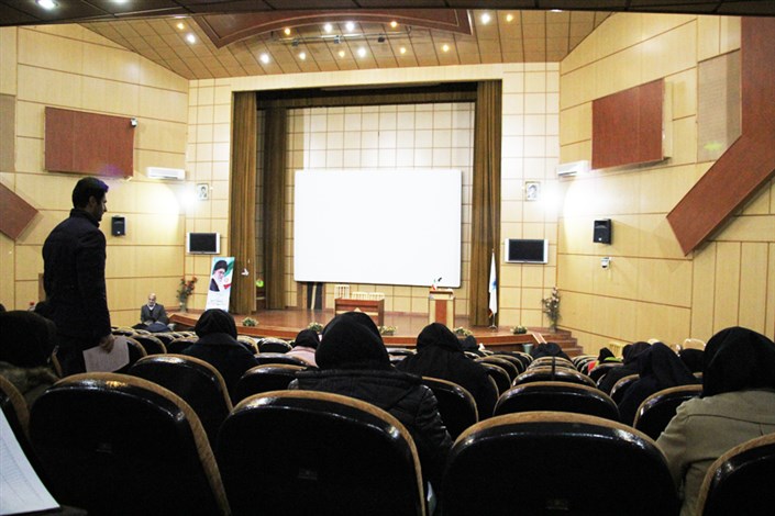 بمناسبت هفته کتاب: برگزاری مسابقه کتابخوانی در دانشگاه آزاد اسلامی واحد رشت