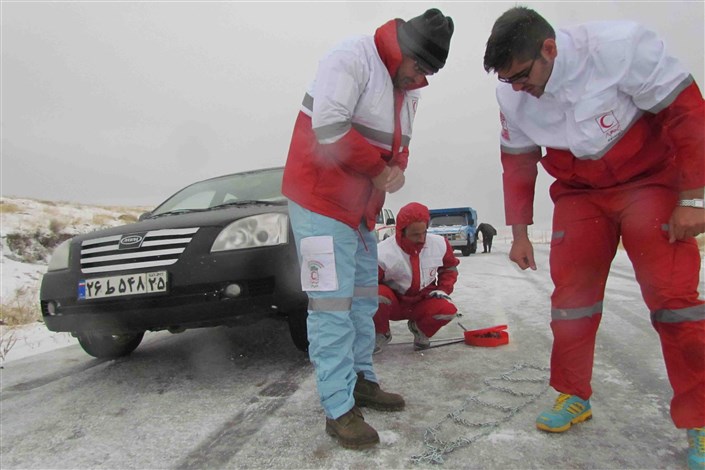 بارش برف و وقوع کولاک در ۱۳ استان/امدادرسانی به  3000 نفر