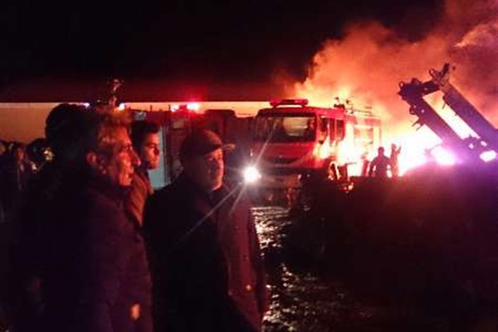 آتش سوزی مرکز اسقاط خودرو شهرک صنعتی شماره 2 اردبیل مهار شد