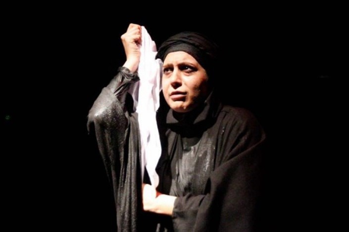 اجرای تئاتر عاشورایی دانشگاه آزاد اسلامی در مجتمع فرهنگى و هنرى بوشهر